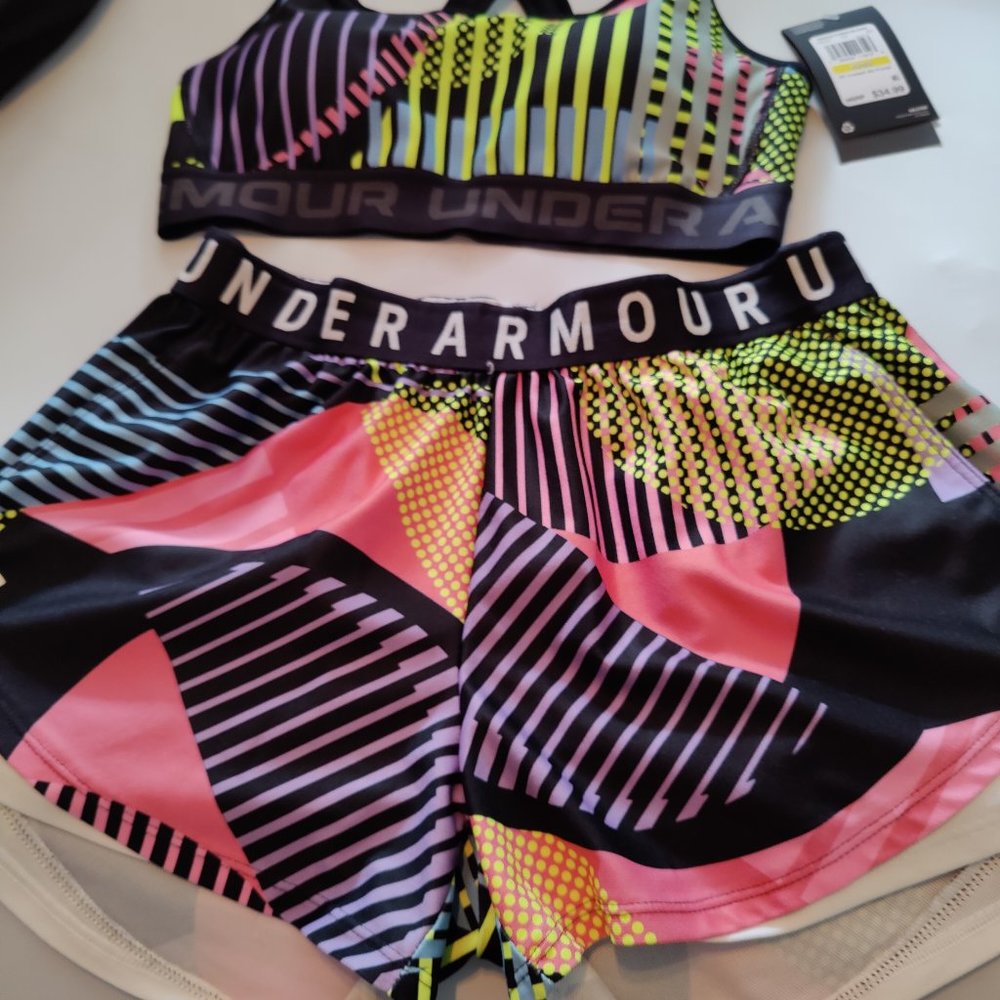Under Armour Outfit small shorts and Medium Sports bra